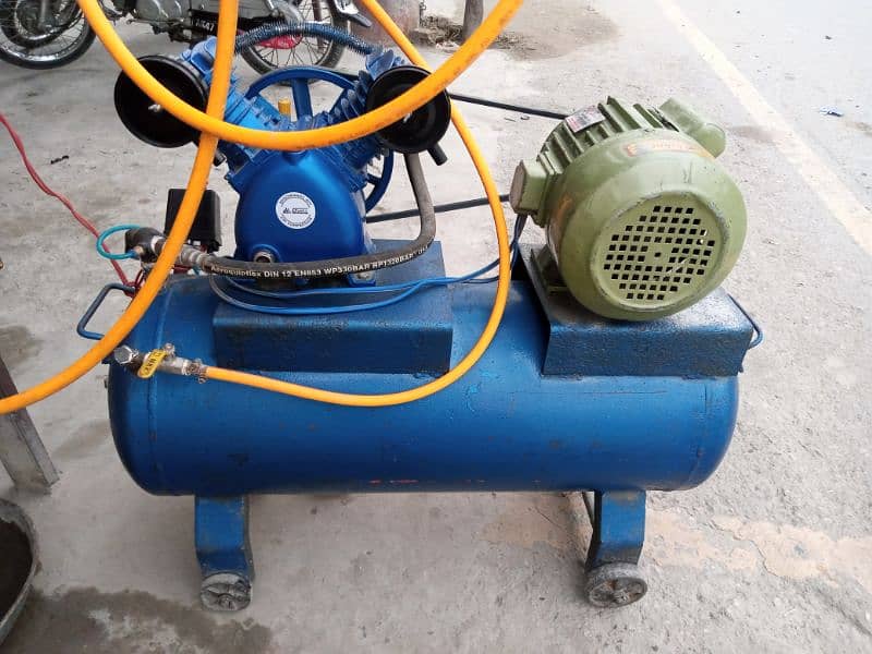 air compressor  only use one month tank quality next level 0