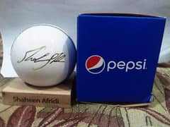 Shaheen Shah Afridi Signature ball 0