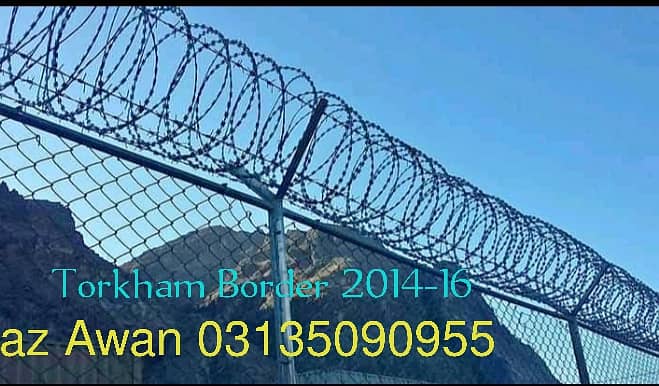 Razor Wire Barbed Wire Security Fence Weld mesh 6