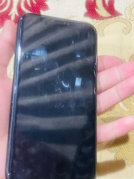 iphone XR 64 Gb Black Colour face id problem and back Lines 7