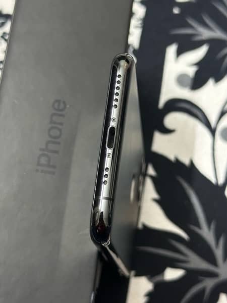 iPhone 11 Pro 64gb pta approved with box 5