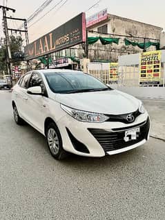 Toyota Yaris Gli Automatic 0