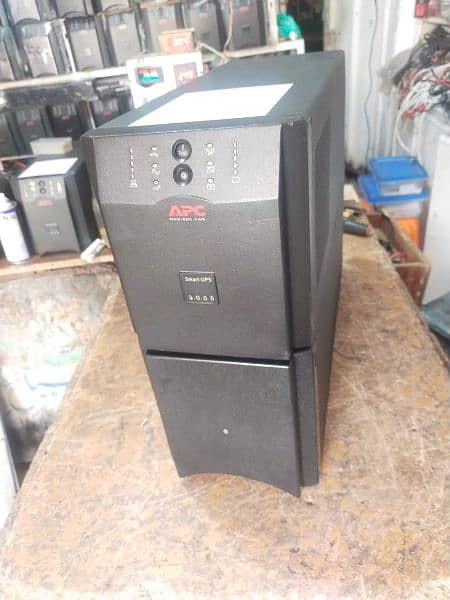 APC SMART UPS 1500va 980watt pure sine wave 1