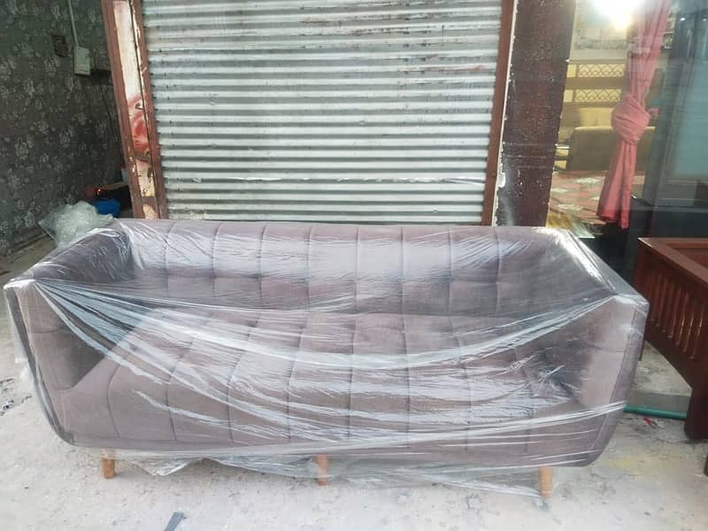 5 and 7 seater Sofa Set available 5