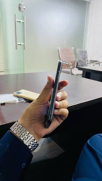 IPHONE X 256GB PTA APPROVED 3
