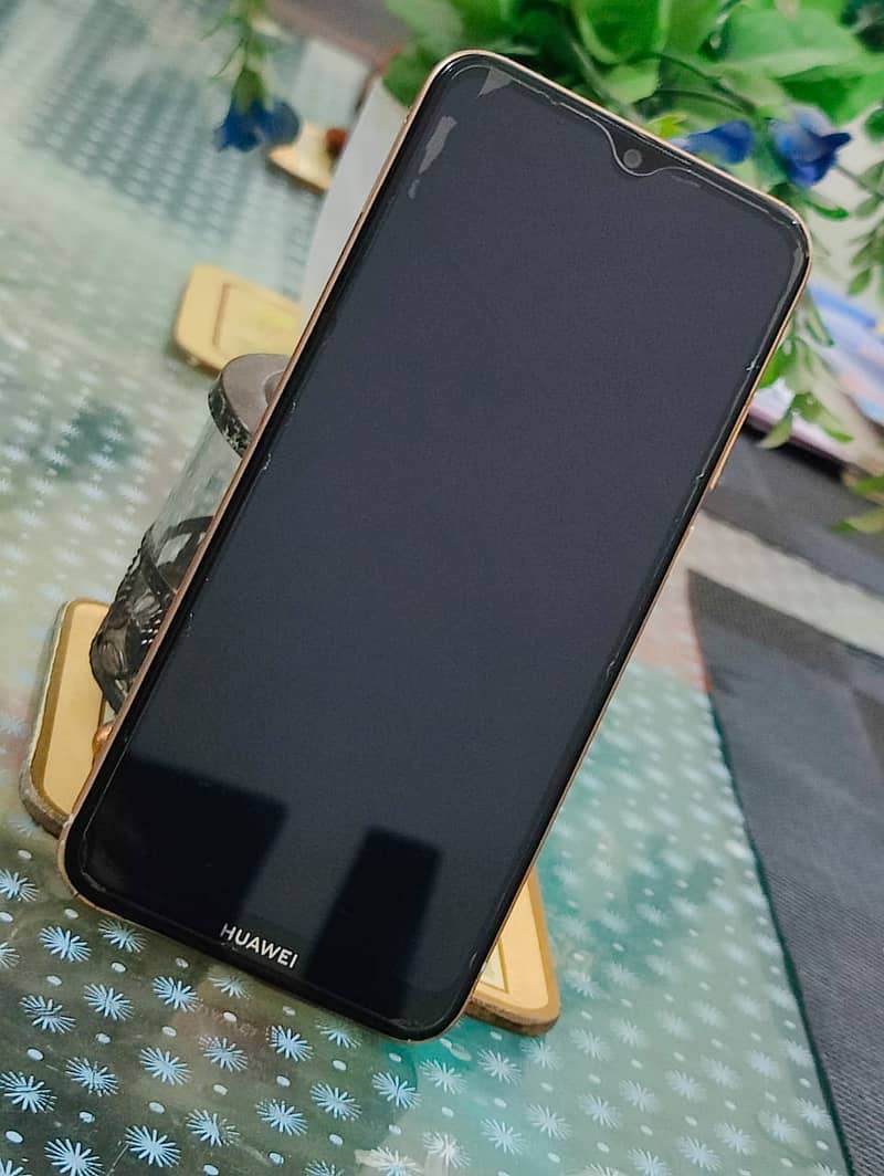 Huawei Y6 2019 with working Fingerprint all ok Box phone for sale 0