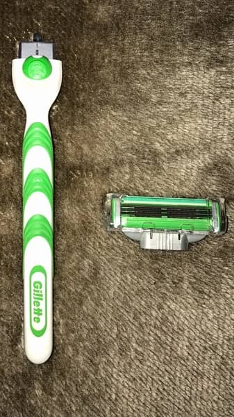 Gillette “Mach3”  Turbo Sensitive Razor. 6