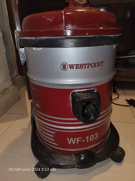 Vacuum Cleaner for wet and dry floor 1