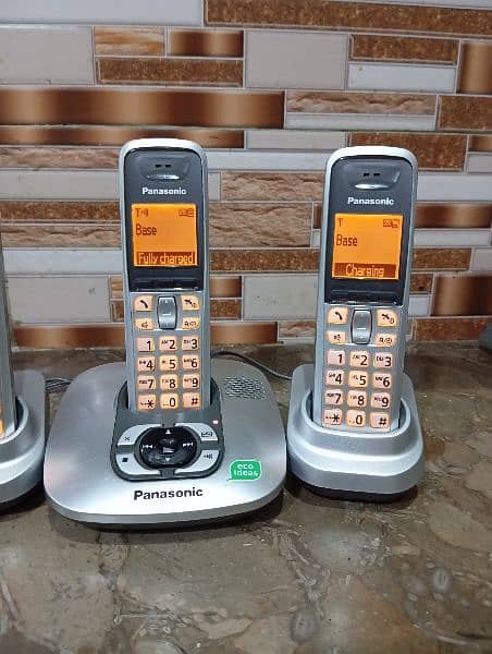 UK imported Panasonic trio cordless phone with intercom 2