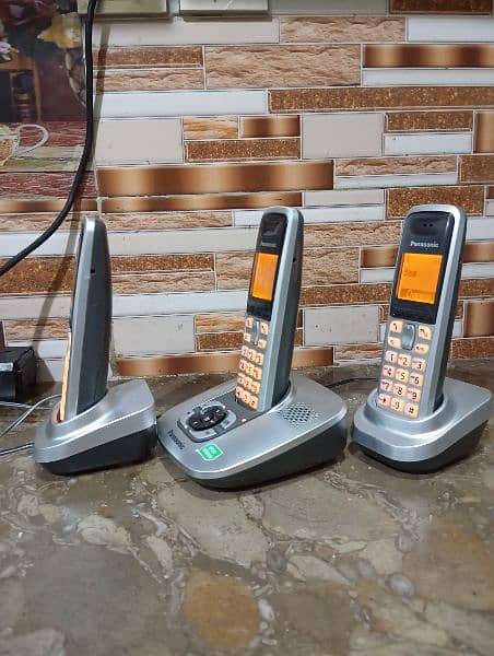 UK imported Panasonic trio cordless phone with intercom 4