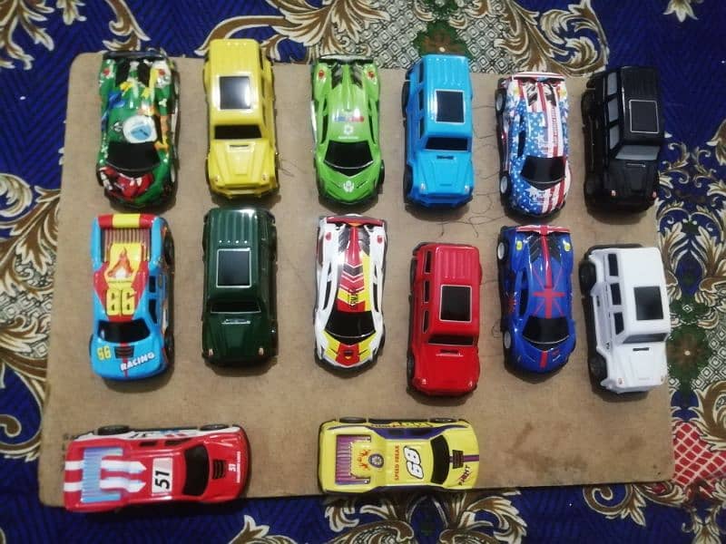 Matal Dinki Cars (100)Rs Each 0