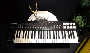 M-Audio OXYGEN 49 Piano Midi Keyboard
