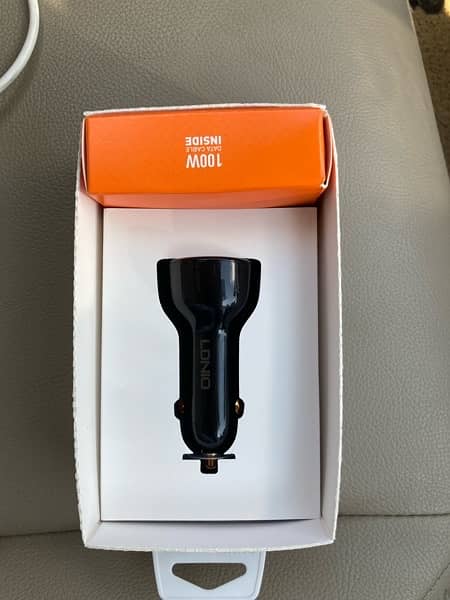 LDNIO 100W car charger Almost new 1