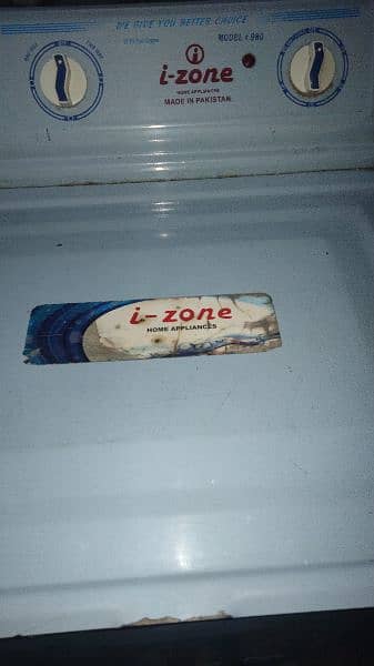 i-zone washing machine (ful size) in 10/9 condition. 1