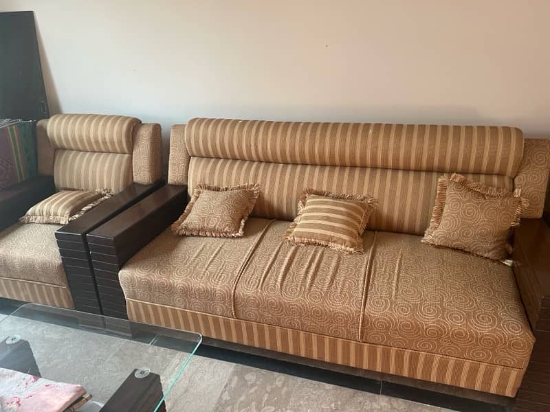 7 seater sofa with 2 side tables 1