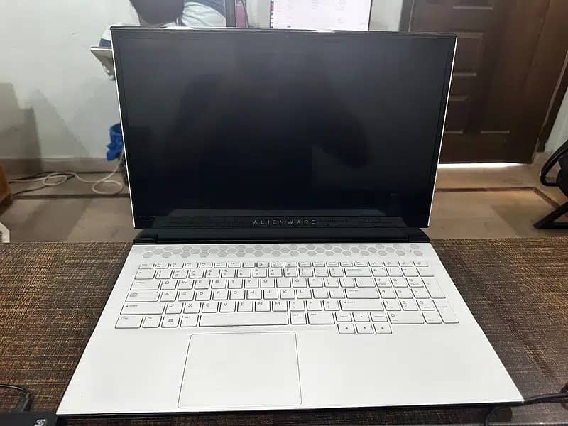 Laptop / laptop for sale /Alienware laptop /Alienware M17 r3 6