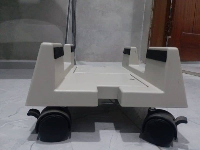 CPU trolly CPU Stand Good Condition 0
