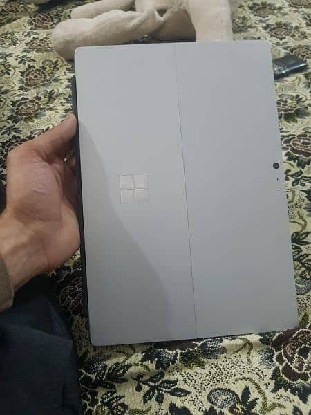 Surface Pro 4 core i5 6th generation 8/256 ssd nvme 1
