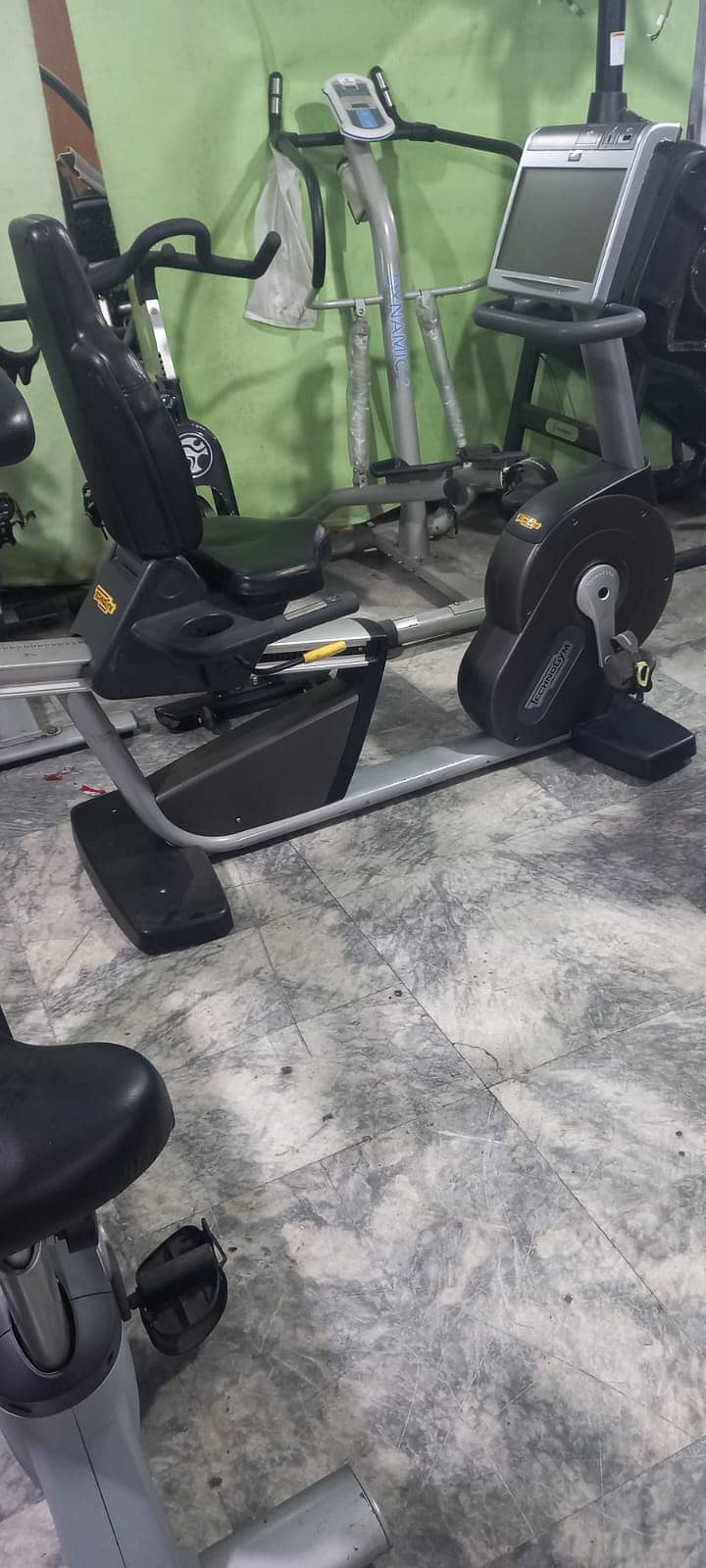 treadmills Technogym Refurbished Running Machine Ellipticals dumbbells 15