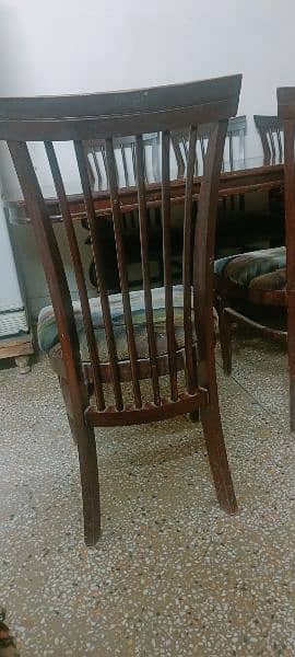 with 6 chairs used but it's like new condition 9/10 4