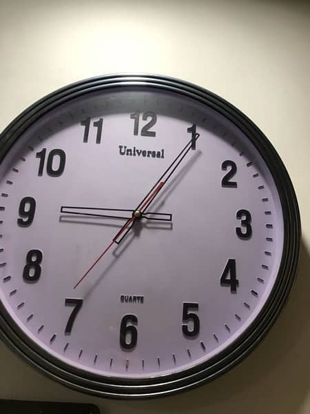 universal wall clock 1