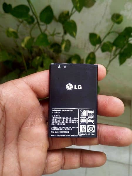 LG Android 5.1. 1 Folding Mobile Model H410 13