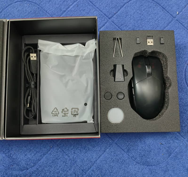 Top class gaming mice & Micepads, Controller and Streaming Device. 5