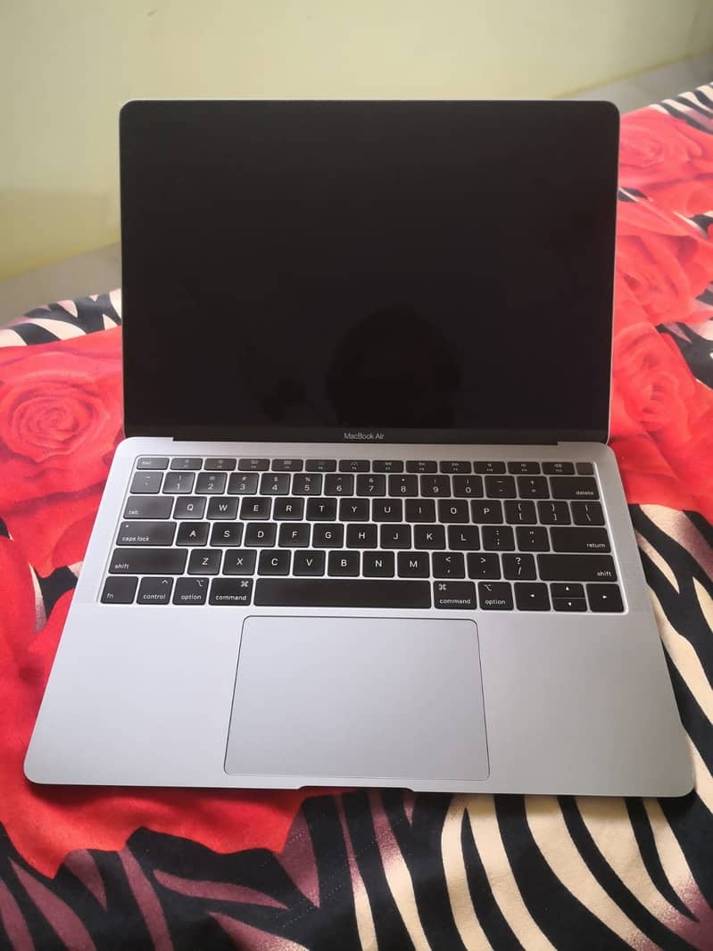 MacBook Air 2019 (Retina - 13.3-inch) 2