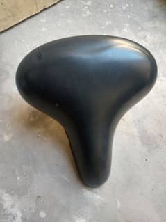 Cycle Seat 10" inches wide  Big with Shock absorbers 0
