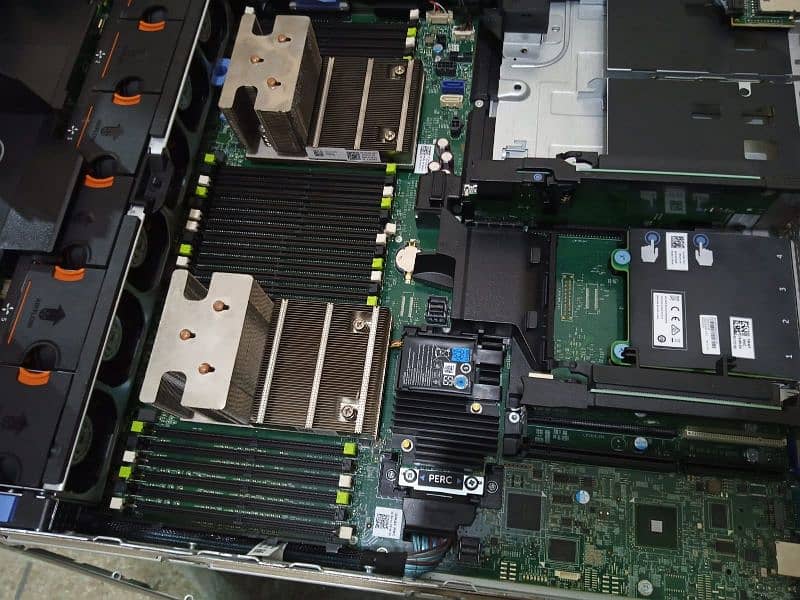 Dell PowerEdge R740 2.5 or 3.5 Available In best Price 7