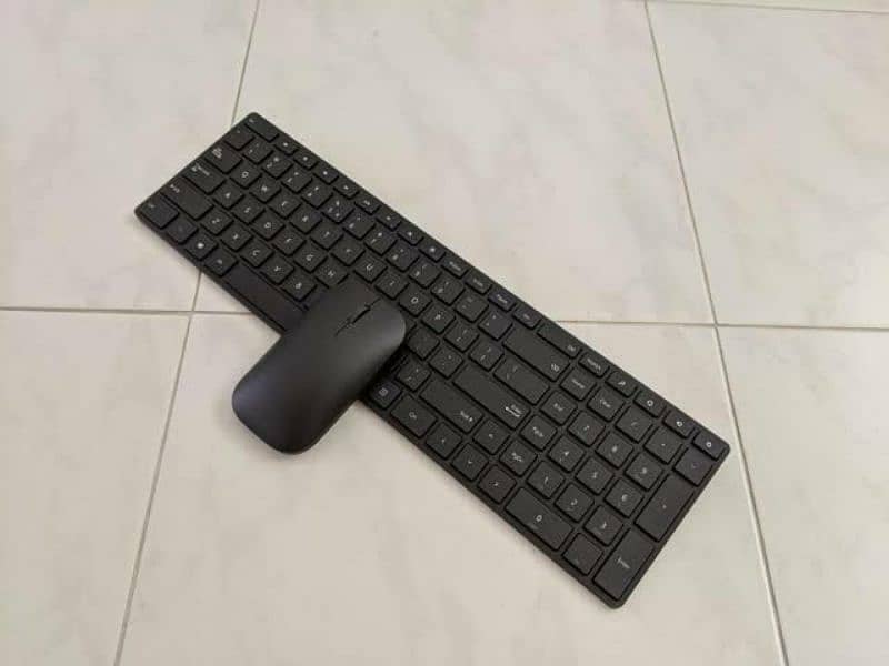 Microsoft designer Bluetooth keyboard and mouse 0