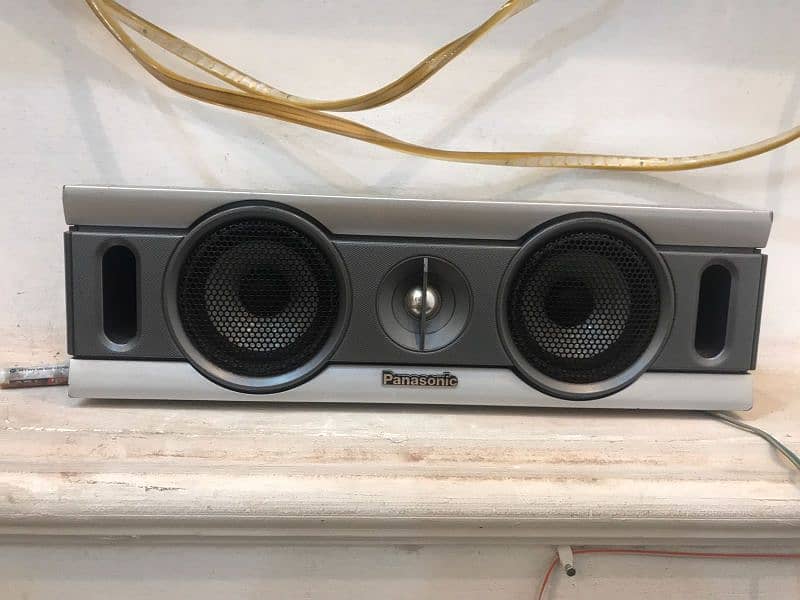 speakers Sony full set and Panasonic Yamaha RXV-371 5.1 channels 7