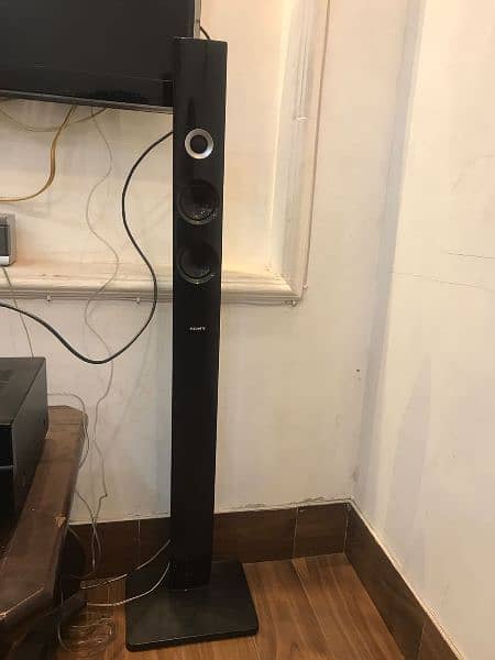 speakers Sony full set and Panasonic Yamaha RXV-371 5.1 channels 8