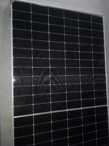 Canadian Hiku6 545 Watt Bifical double Glass solar Panels 14