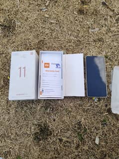 I'm selling my personal Xiaomi 11t 8/128 full box