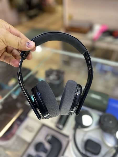 next generation Bluetooth 4.0 HD stero headphone 6