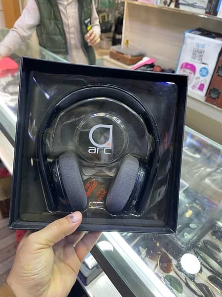 next generation Bluetooth 4.0 HD stero headphone 10