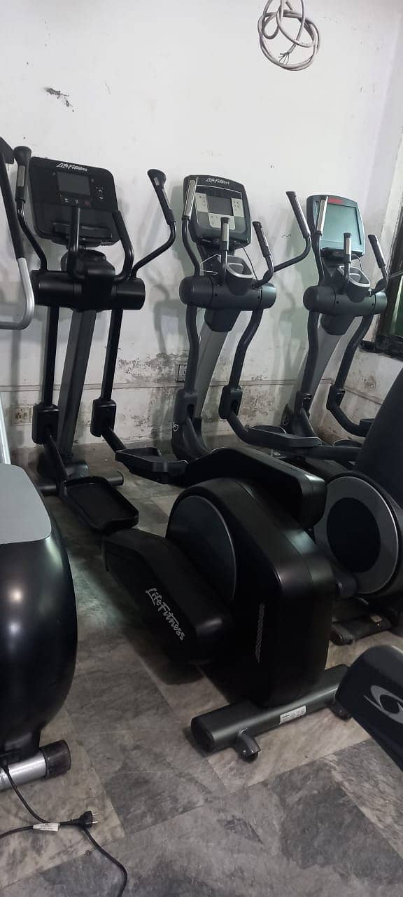Life fitness Refurbished Treadmills | Bike | elliptical (American)USA 18