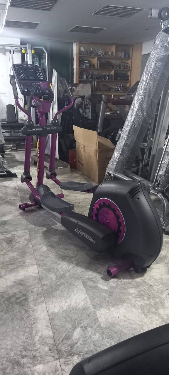 Life fitness Refurbished Treadmills | Bike | elliptical (American)USA 6