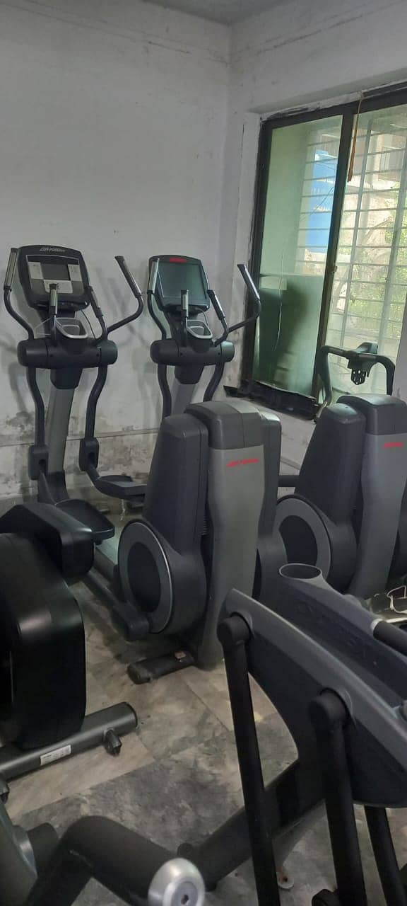 Life Fitness treadmill | Exercise Bike | elliptical  (USA) Treadmills 16