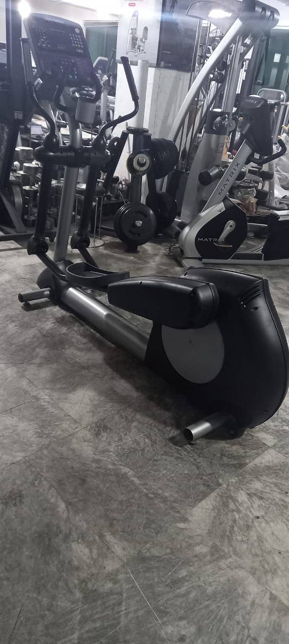 Treadmills |Life fitness Refurbished | Bike | elliptical (American)USA 19