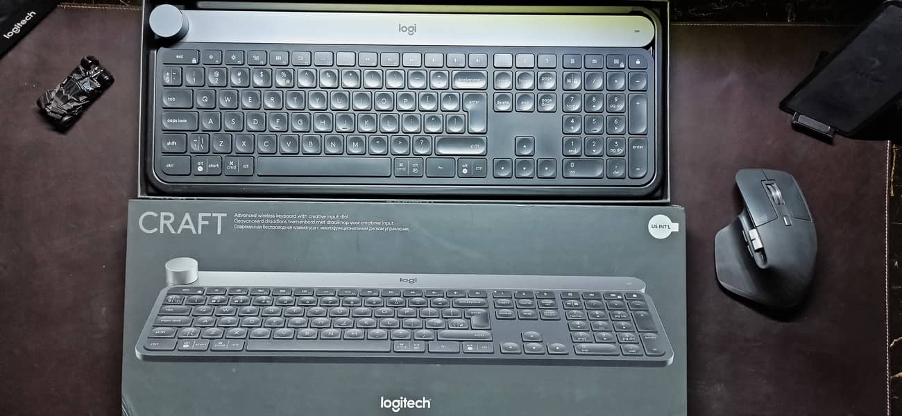 LOGITECH CRAFT Backlit Wireless Keyboard 8