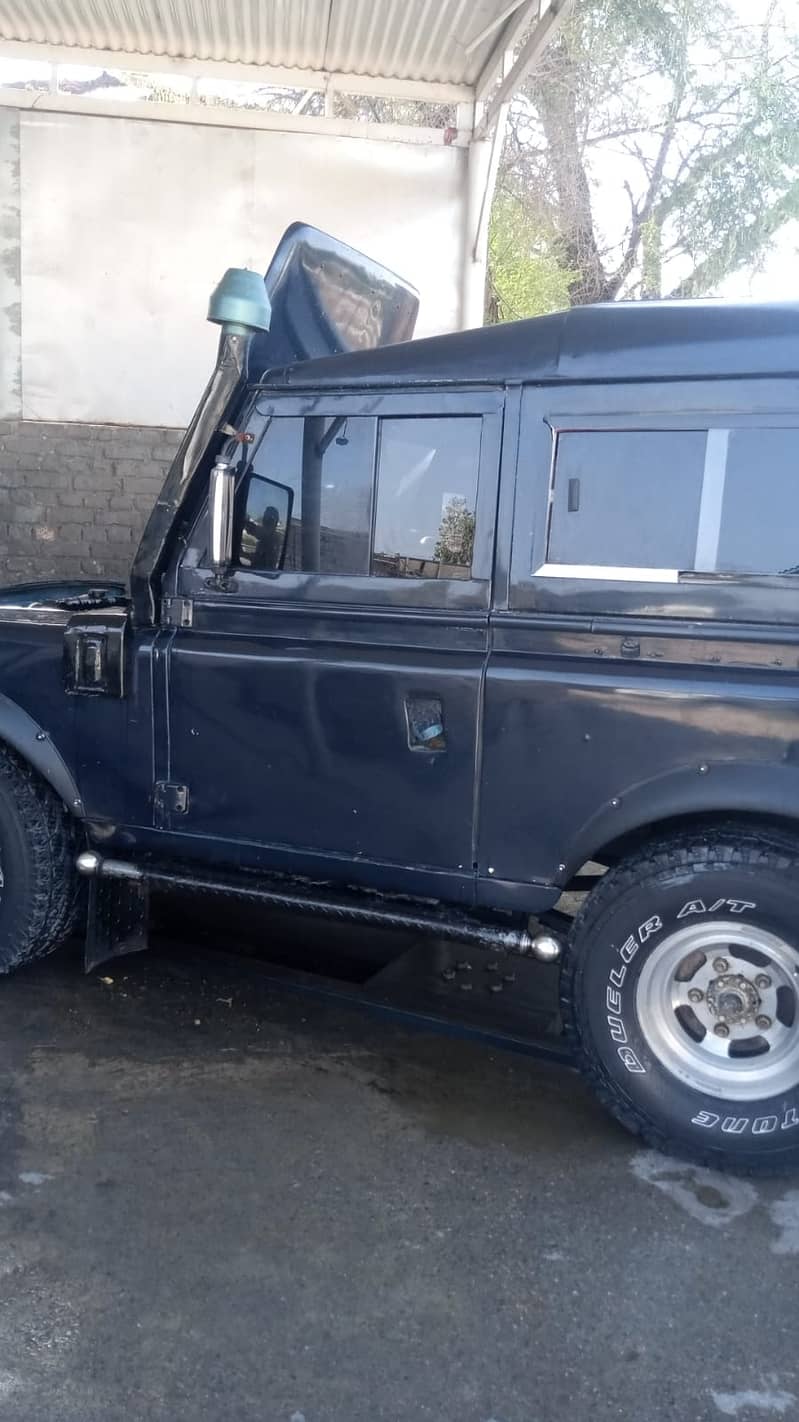 Jeep Land Rover 1
