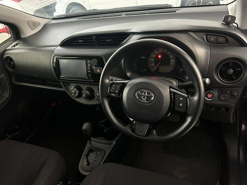 Toyota Vitz 3