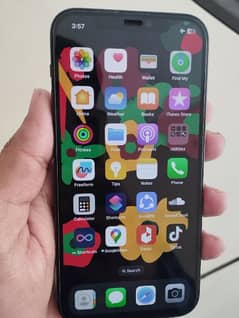 iphone 12 black lush condition