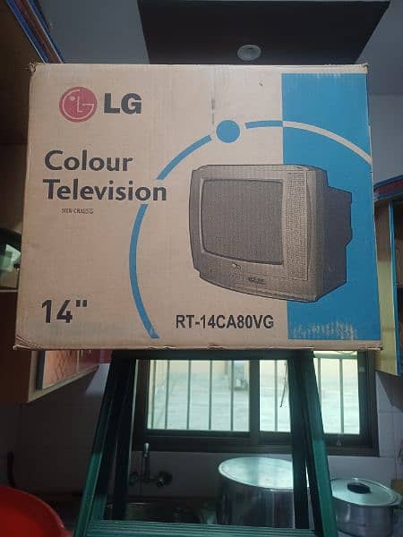 LG color TV 2