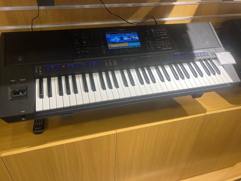 Yamaha sx700 Piano 0