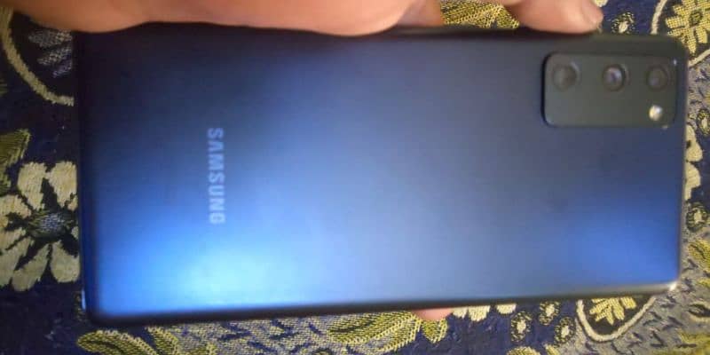 Samsung s20 fe 1