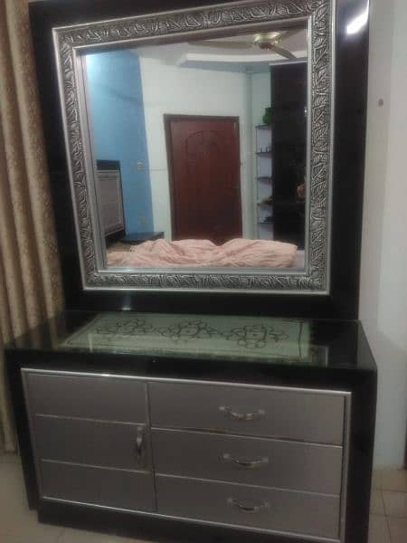 King size Double bed set with side tables and dressing table 2