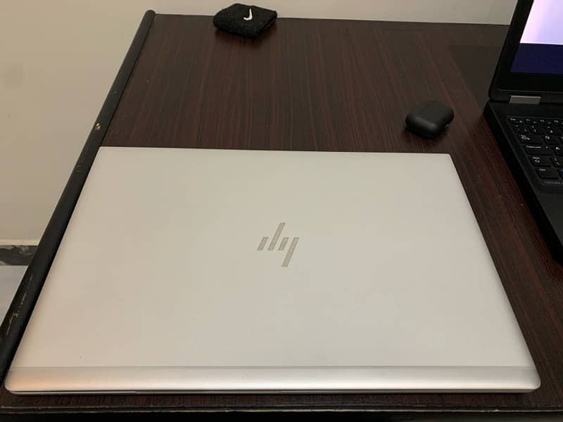 HP Laptop 8 Generation i7 16Gb - 512 SSD 3